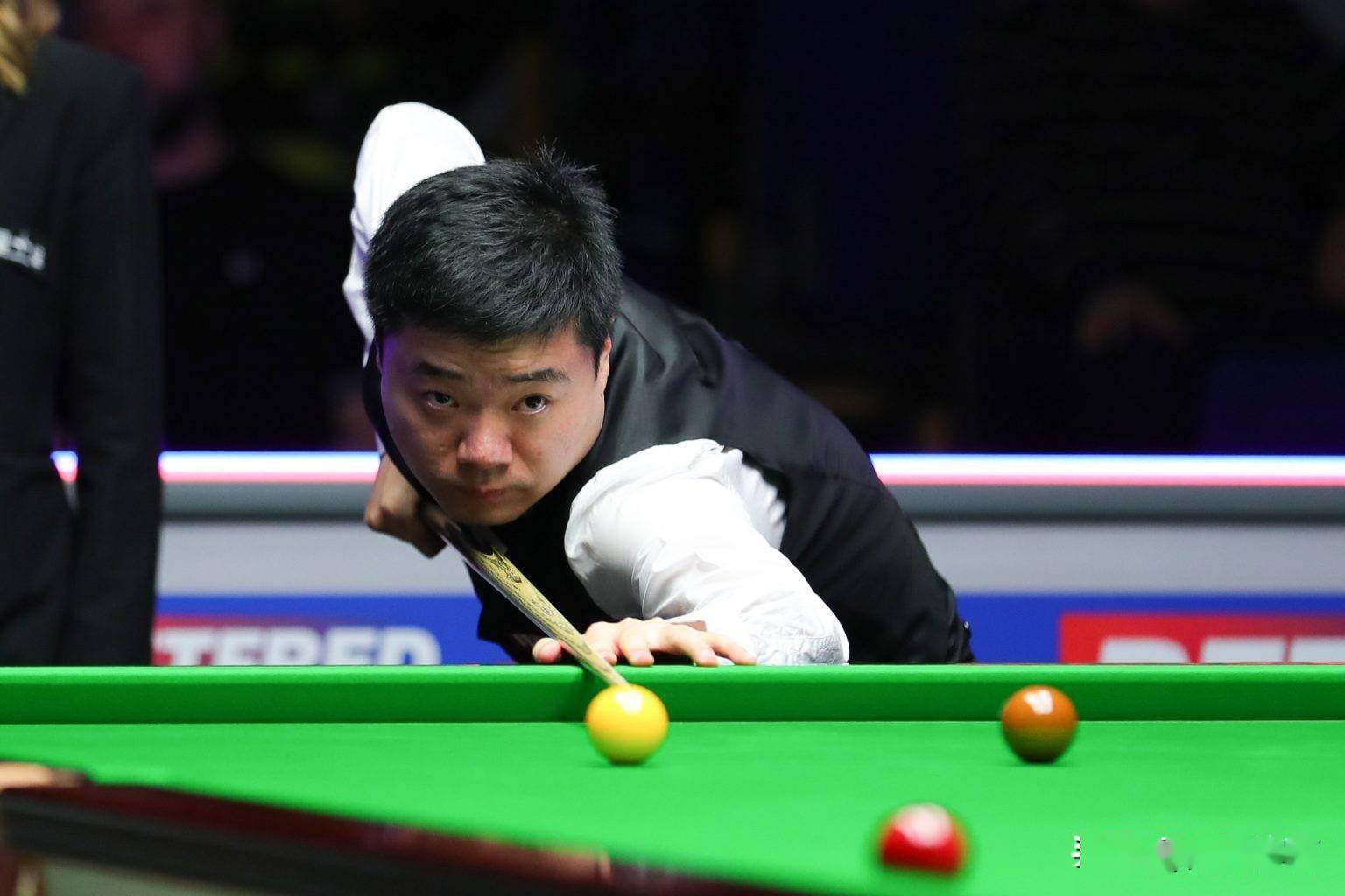 凭借敏锐的 凭借敏锐的