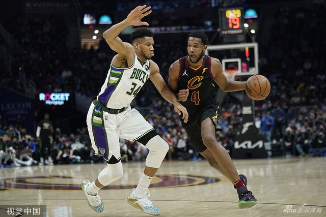 更是两个国 更是两个国