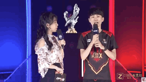 健则帮助他 健则帮助他