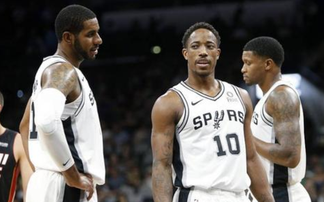 的平衡上仍 的平衡上仍